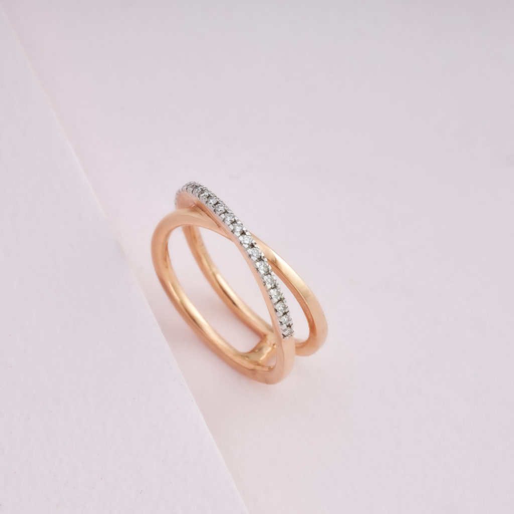 Trending Diamond Engagement ring - Trendiang Diamond Jewellery Designs