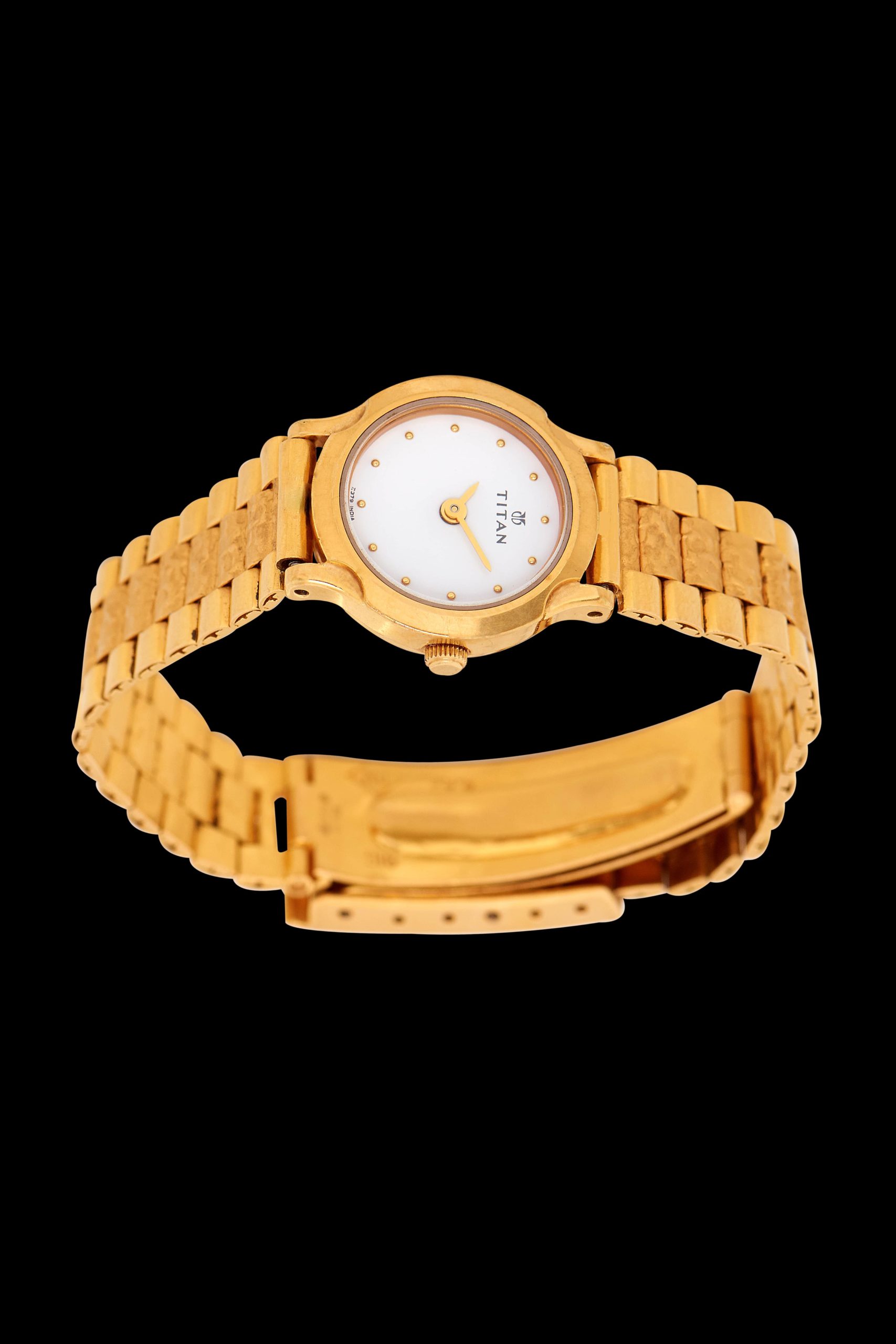 Titan hot sale classique gold