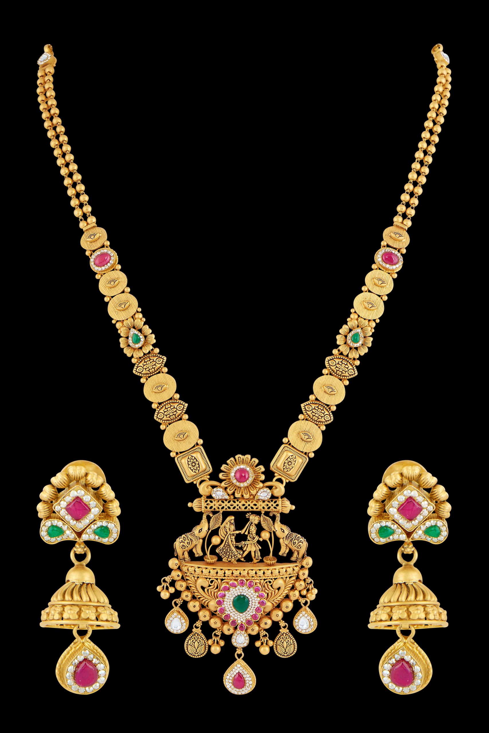 Traditional sale royal jewellery